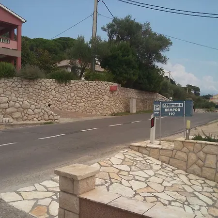 Vana Apartament Kampor